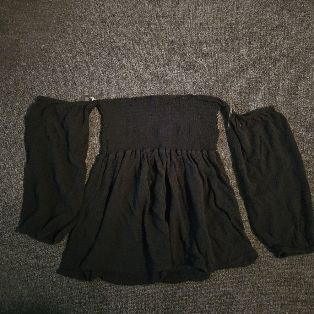 Black off shoulder crop top